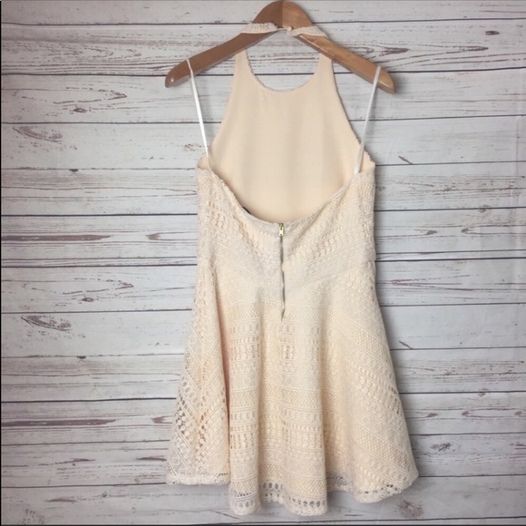 NWT The Vanity Room Halter Geo Lace Dress - Picture 4 of 6